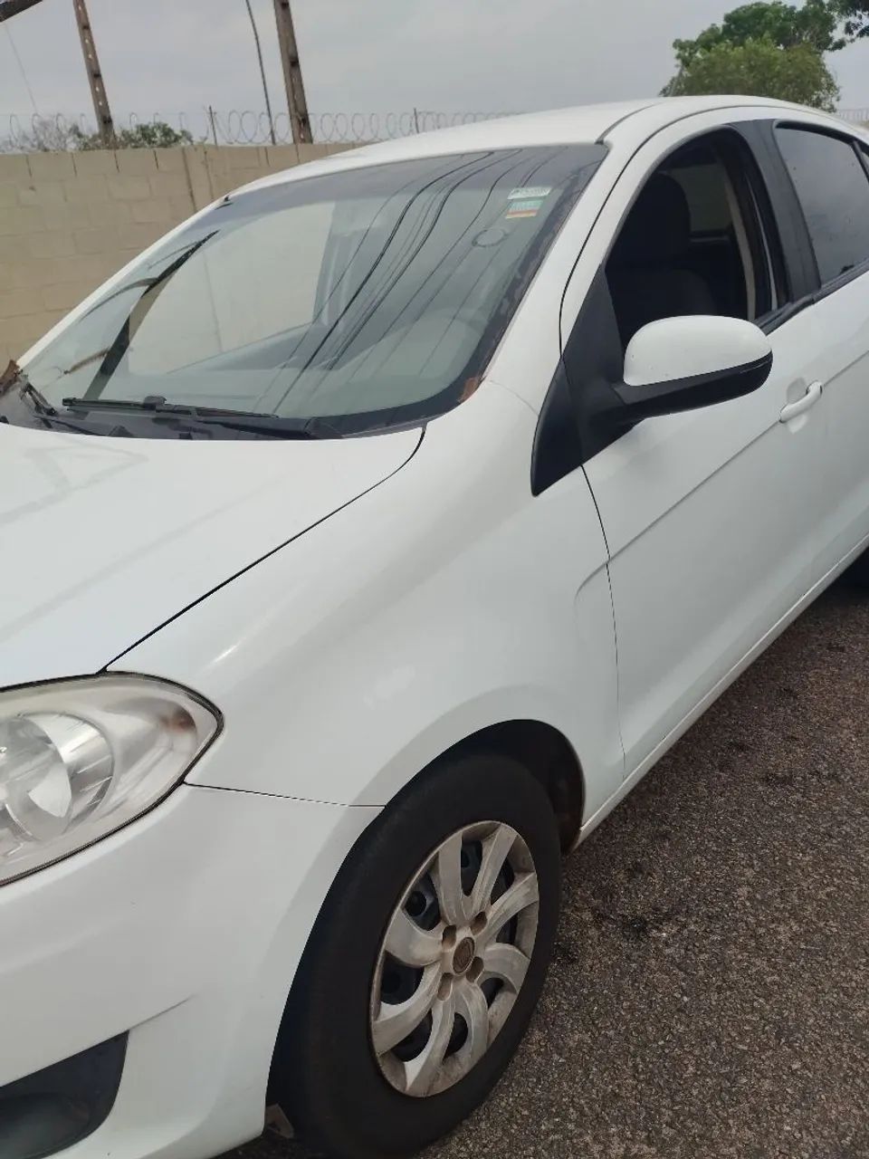 Fiat Palio Attractive 1.0 EVO Fire Flex 8V 5P 2015 - Foto 2