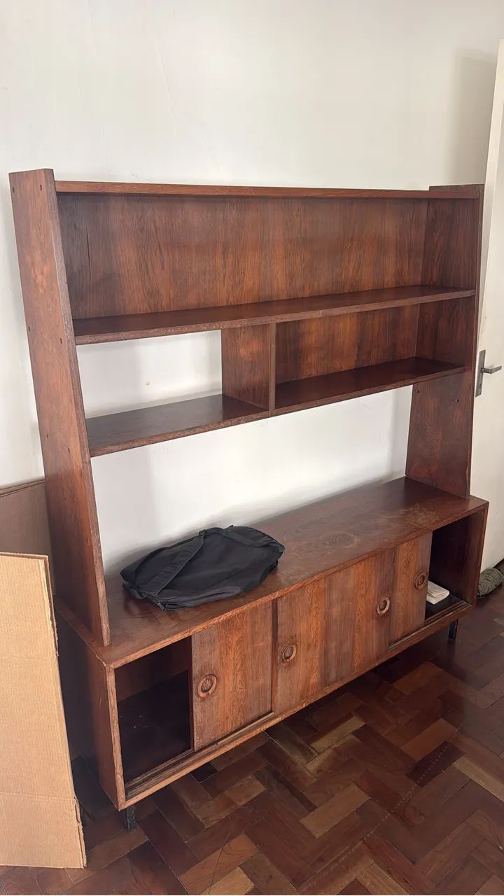 Armário de Madeira Maciça