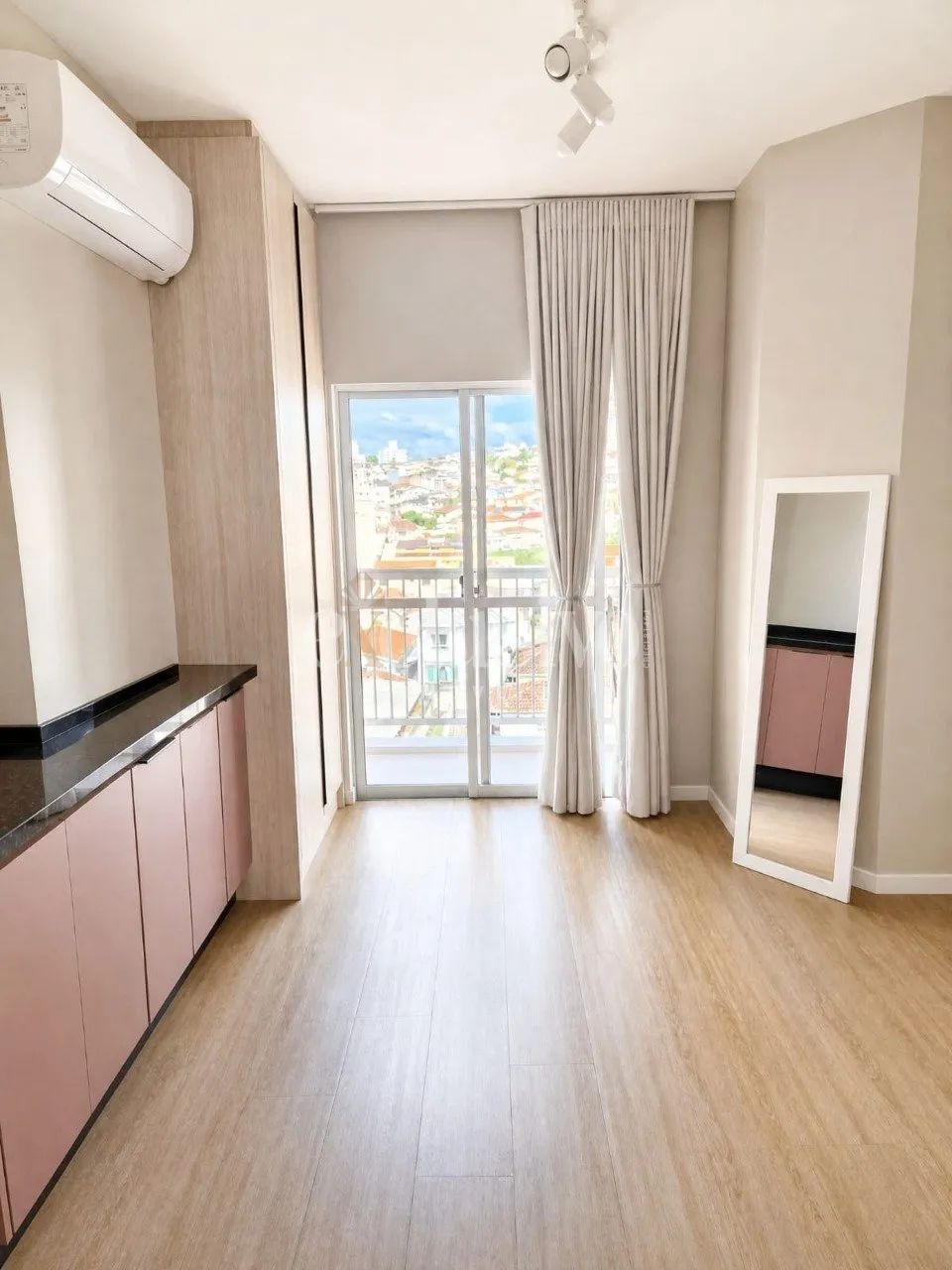 Apartamento semi mobiliado com 2 dormitórios no Estreito - Foto 4