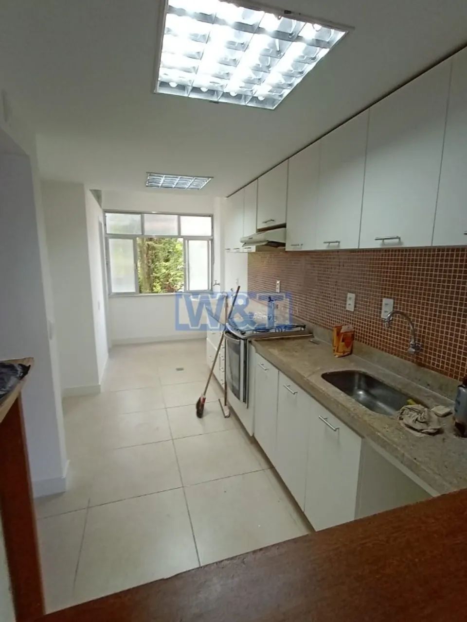 CASA EM COND. - 04 QUARTOS TRIPLEX - Foto 4