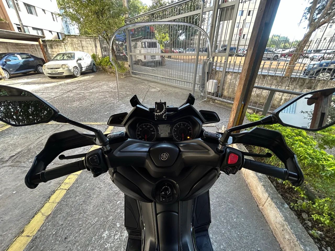 Xmax 250 2021 preta  - Foto 2