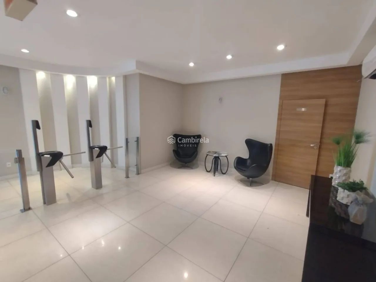 Sala Comercial para Locação com 01 Vaga de Garagem no Bairro Kobrasol - Foto 2
