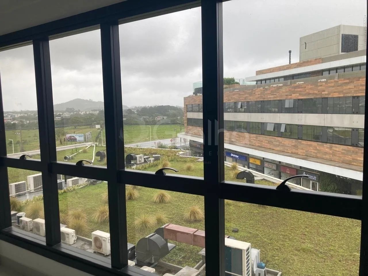 Sala Comercial para Venda em Florianópolis, Campeche, 1 banheiro, 1 vaga