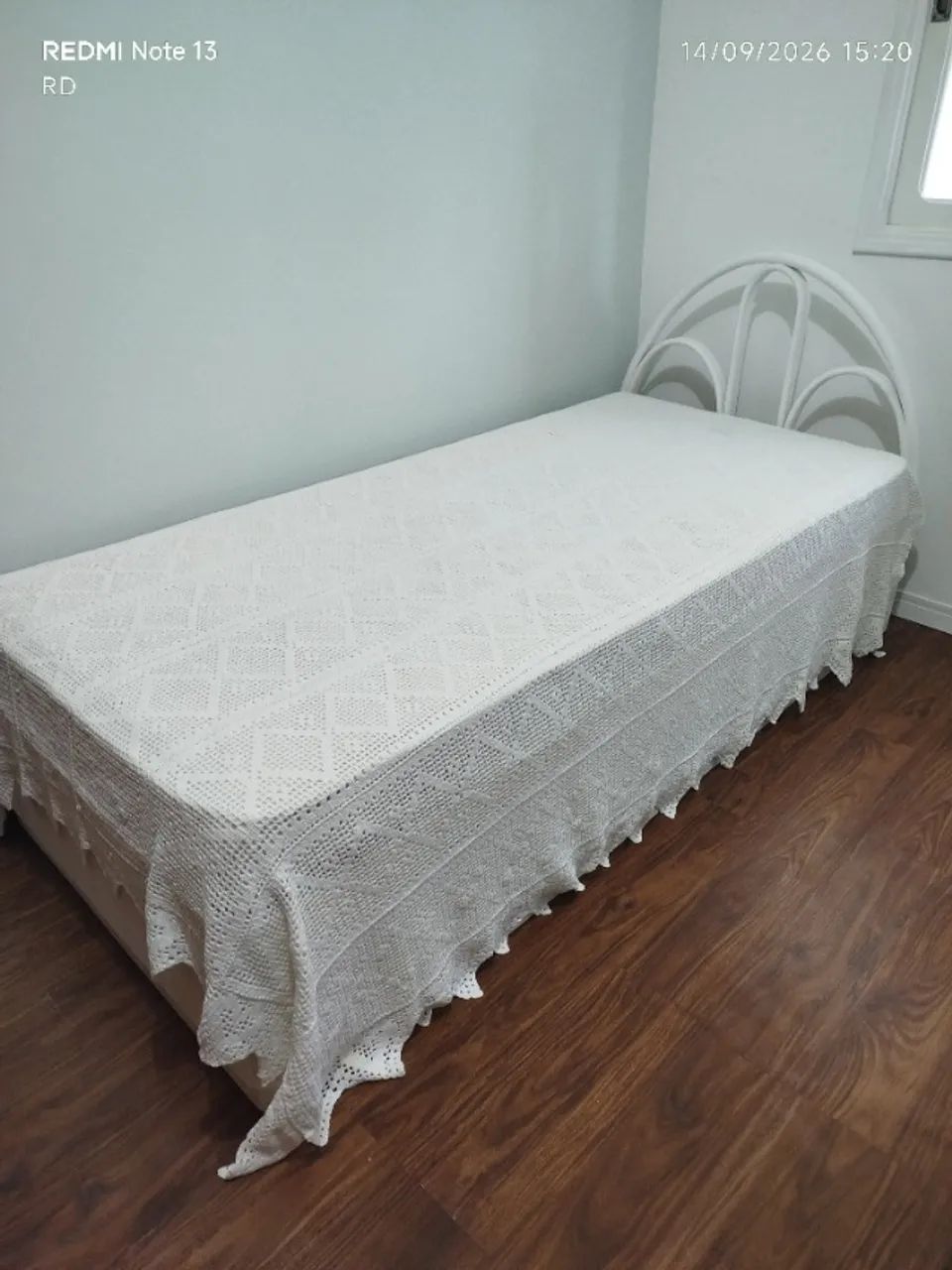Cama moderna de madeira maciça  - Foto 3
