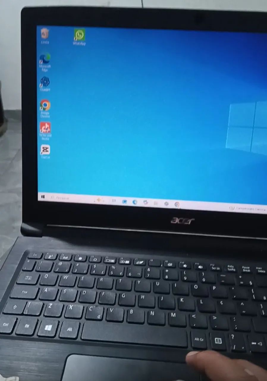 Notebook Acer ótimo 