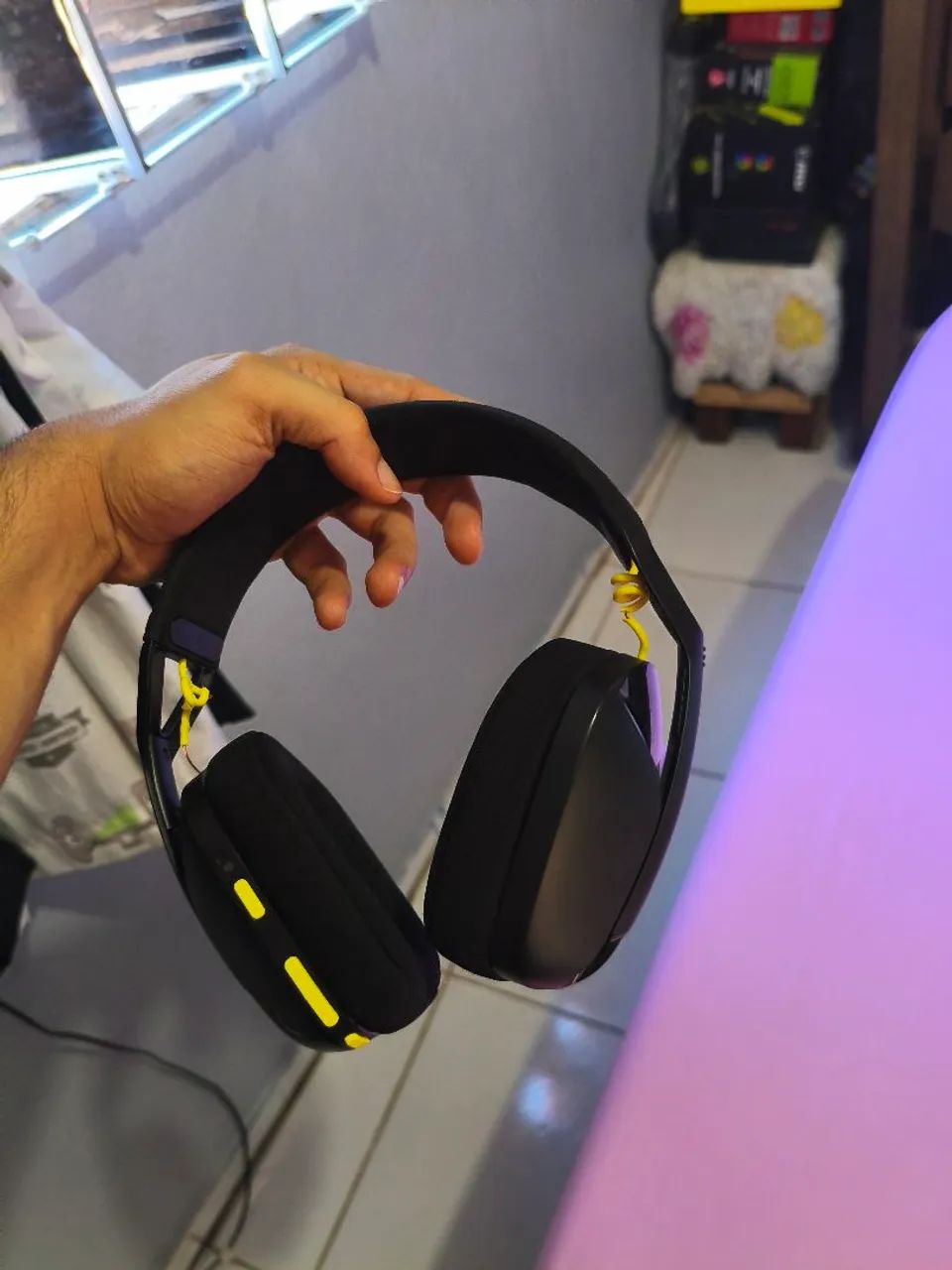 Headset Logitech g435 - Foto 2