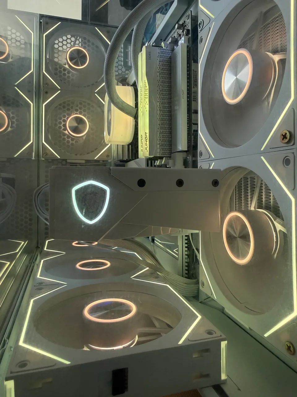 GeForce RTX 5080 16G VENTUS 3X OC WHITE NVIDIA - Foto 4