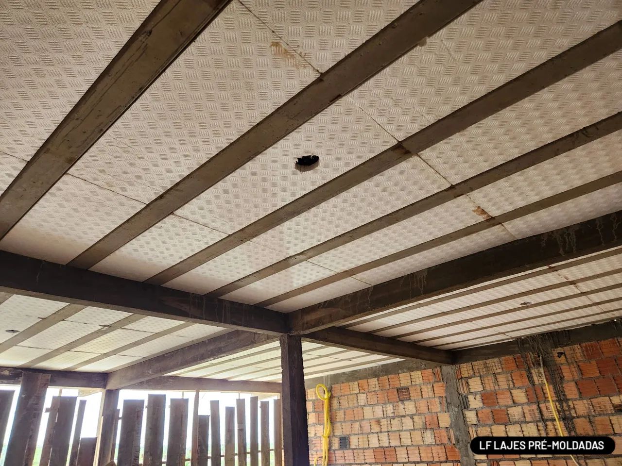 LAJE PRÉ-MOLDADA A PRONTA ENTREGA. 