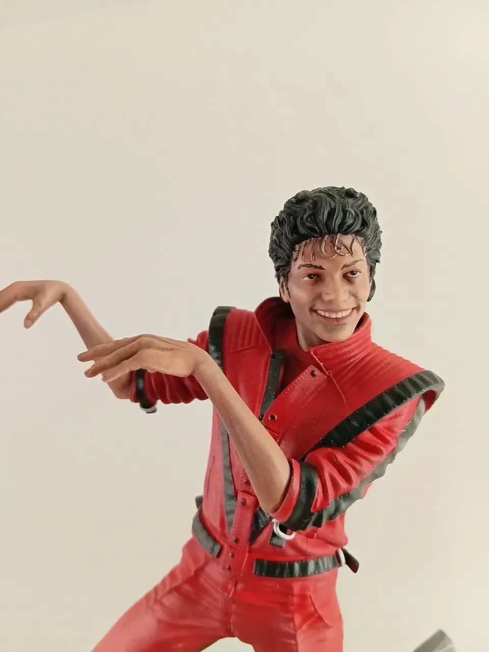 Boneco Thiller Michael Jackson - Foto 2