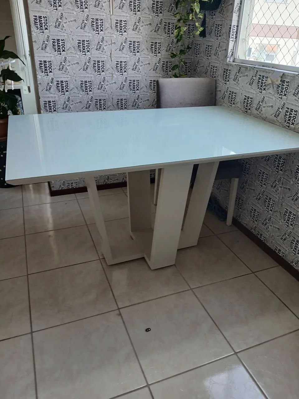 Linda mesa com tampo de vidro - Foto 4