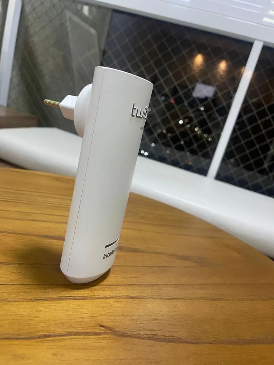 Extensor Mesh Intelbras Twibi Force Plug - Wi-Fi Forte e Estável