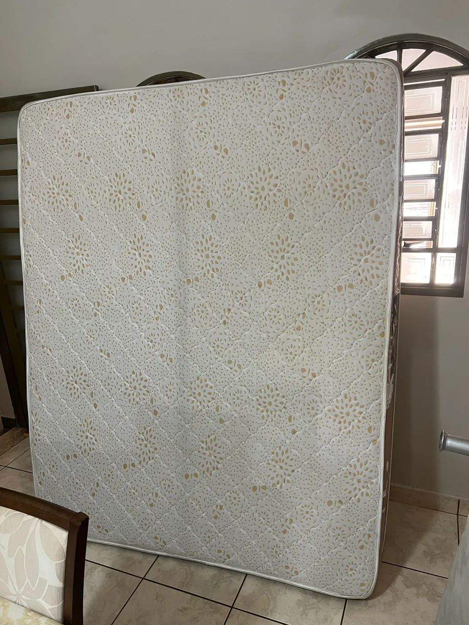 Cama Box Queen 