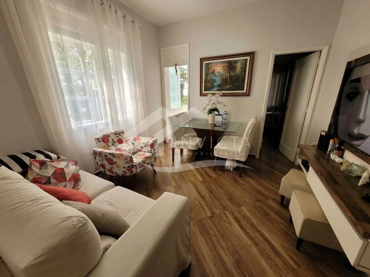 EXCELENTE QUARTO E SALA SUPER ACONCHEGANTE