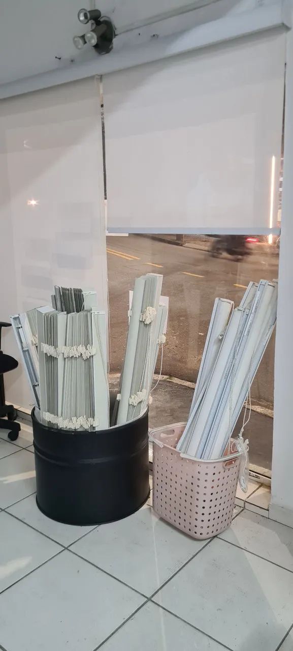 Persianas ou cortinas rolon 