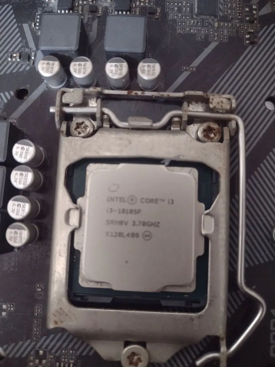 Processador Intel Core i3 10105F de 10ª geração.