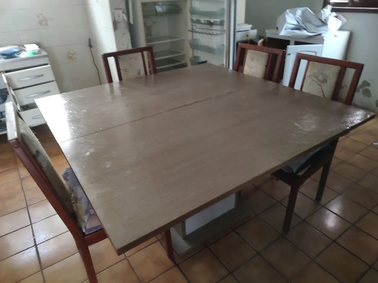 Vende mesa de madeira.  - Foto 2