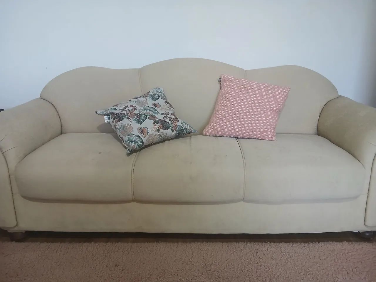 Vendo sofá 3 lugares 