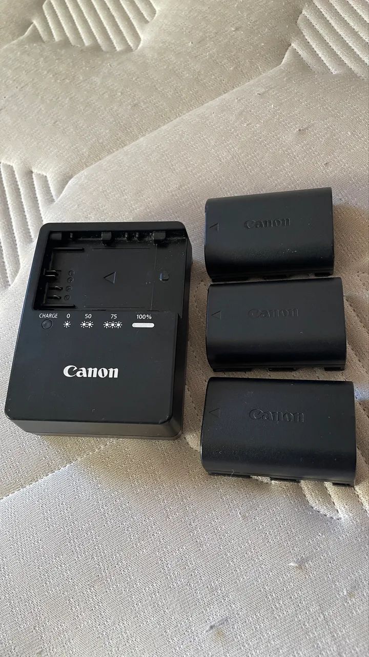 3 Baterias + 1 Carregador Cânon  - Foto 2
