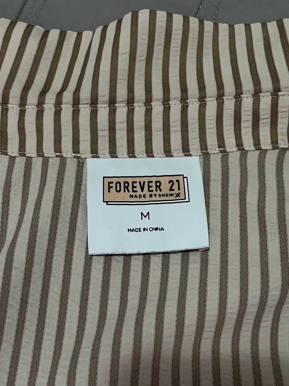 Blusa social manga curta forever 21 - Foto 3