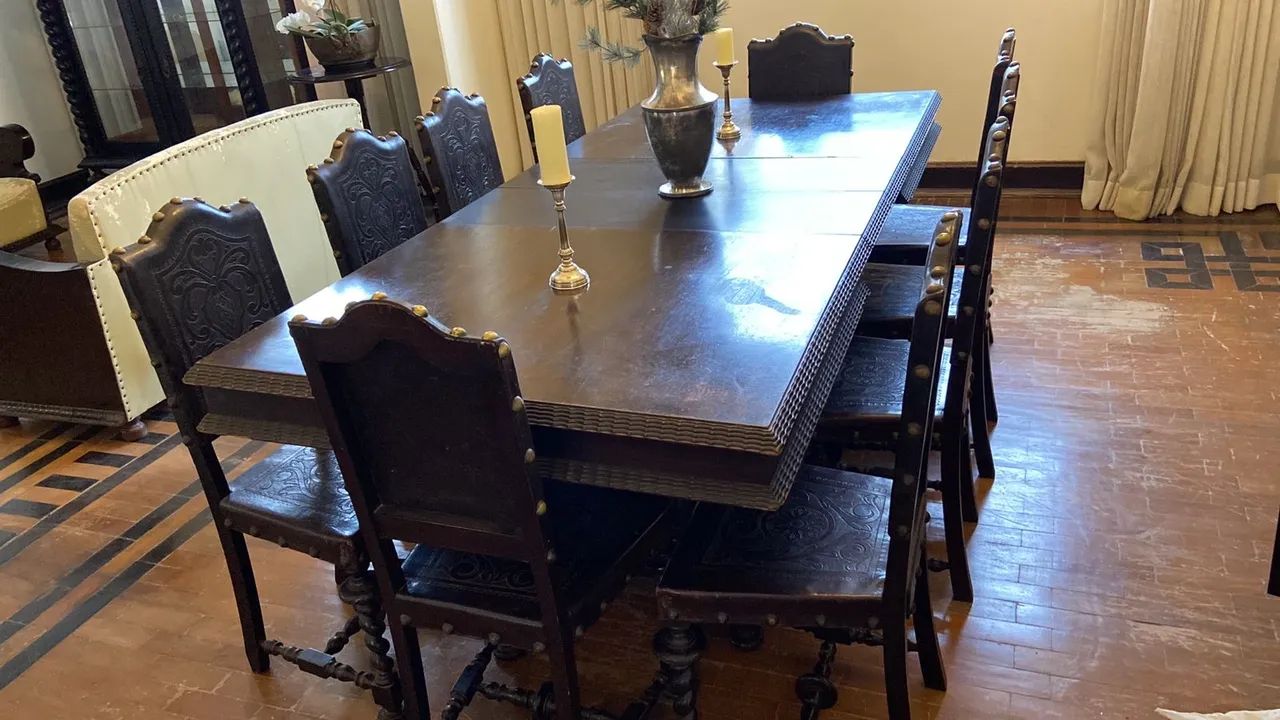 Mesa e cadeiras jacarandá estilo manuelito 