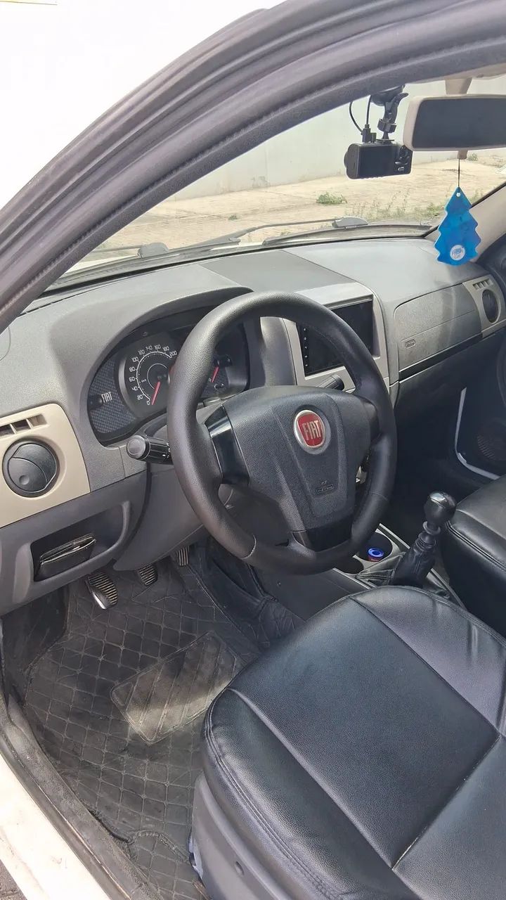 Fiat Palio Celebration 1.0 Fire Flex 8V 4P 2014 - Foto 4