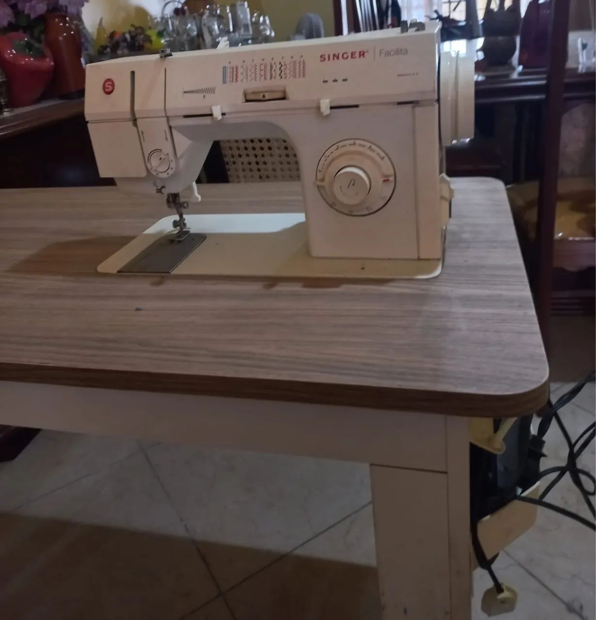Vendo máquina de costura - Foto 2