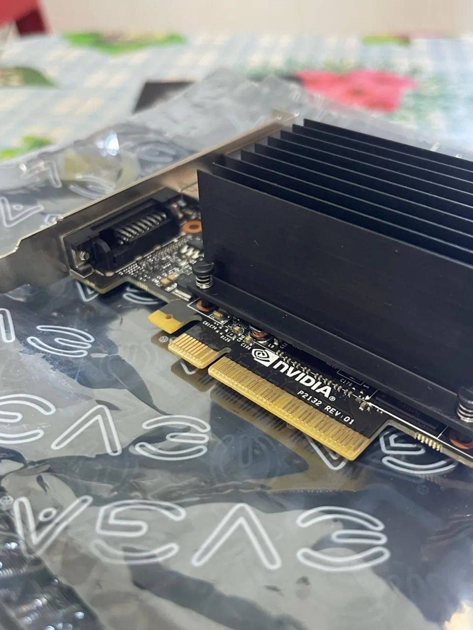GT 730 EVGA 2GB - Foto 3