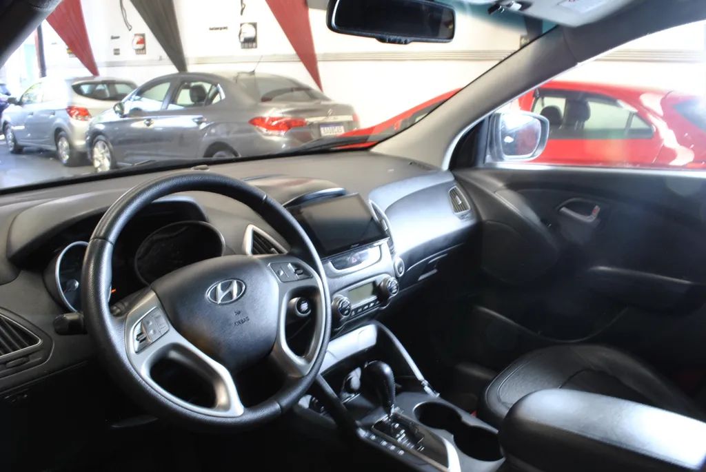 Hyundai ix35 2.0 16V 170cv 2WD/4WD Aut., foto 13 de 17