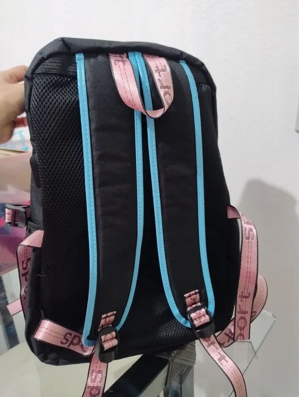 Mochila Escolar Stitch (Preta e Azul) - Usada - Foto 3