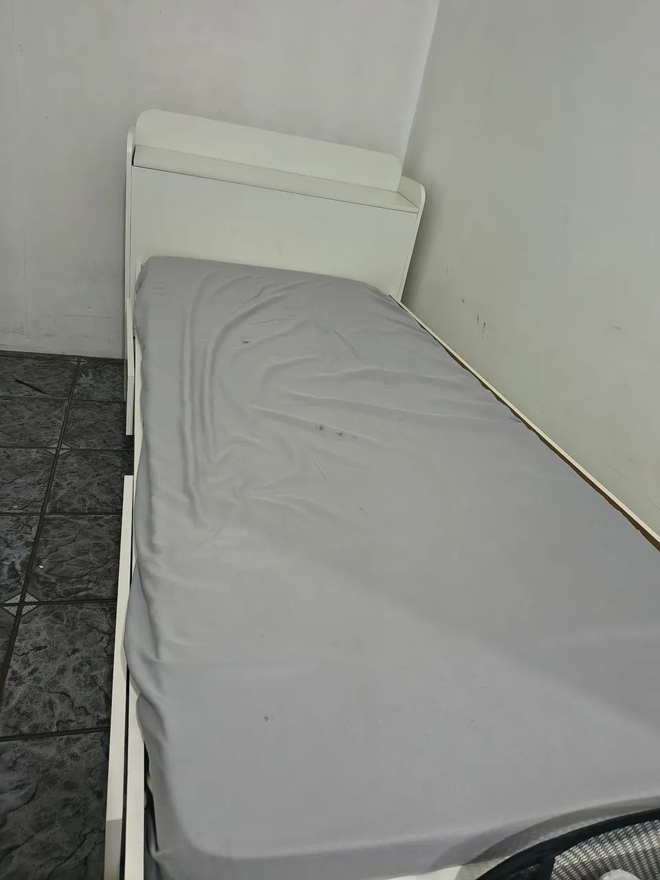Cama de solteiro branca - Foto 3