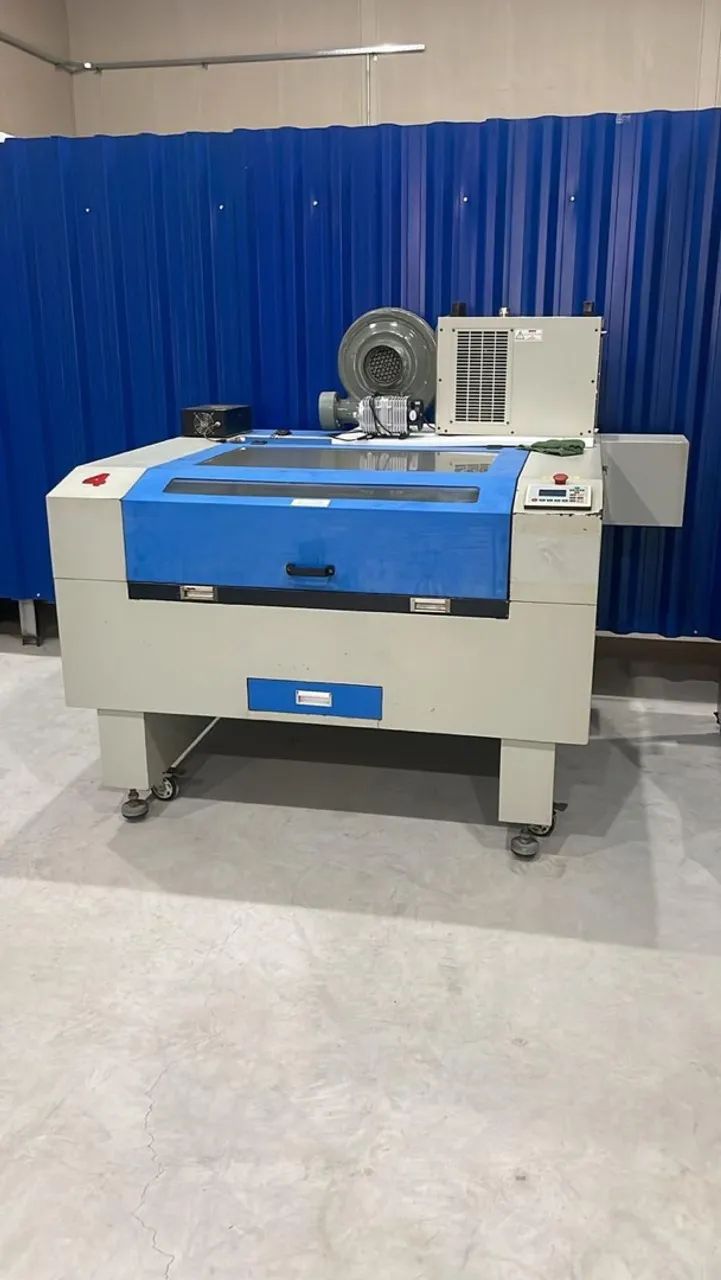 Máquina corte a laser