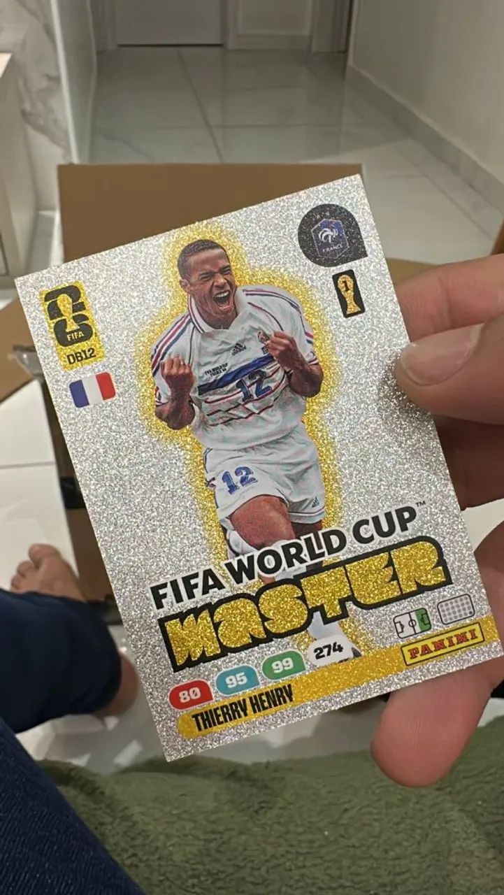 Legends, Álbum 2018 completo e Cards. - Foto 4