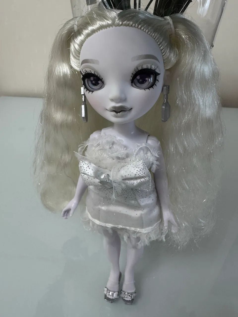 Boneca Rainbow High/ Shadow High Natasha  - Foto 4