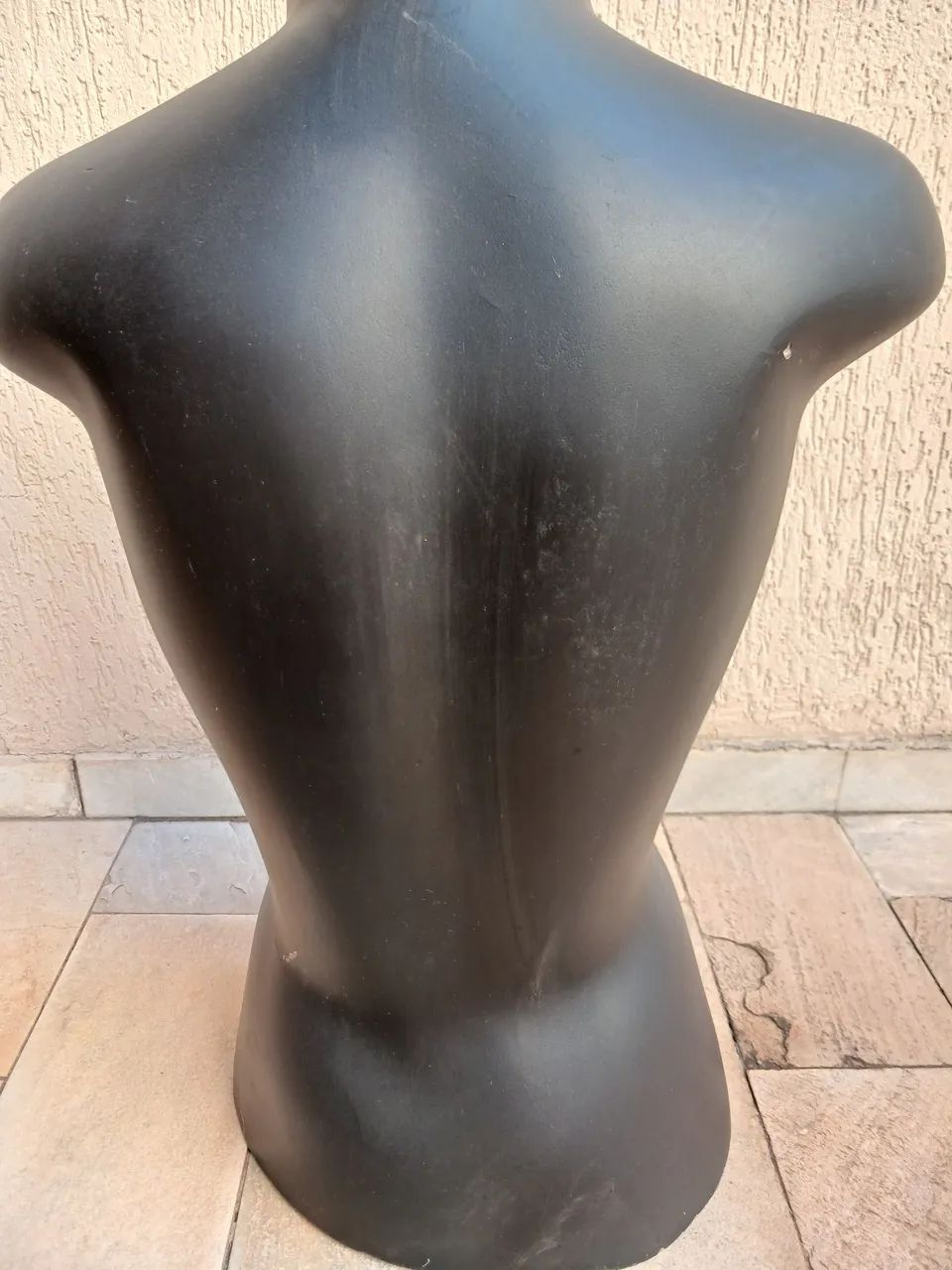 Manequim masculino com pedestal - Foto 2