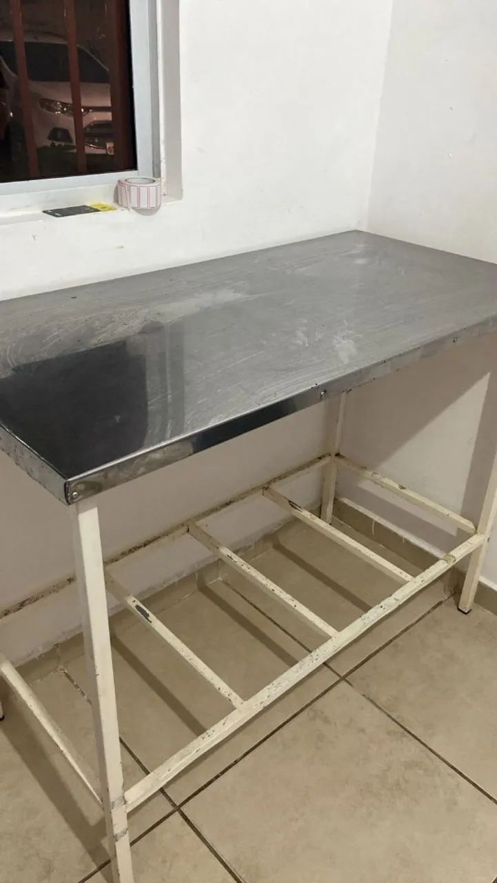 Mesa inox semi nova 