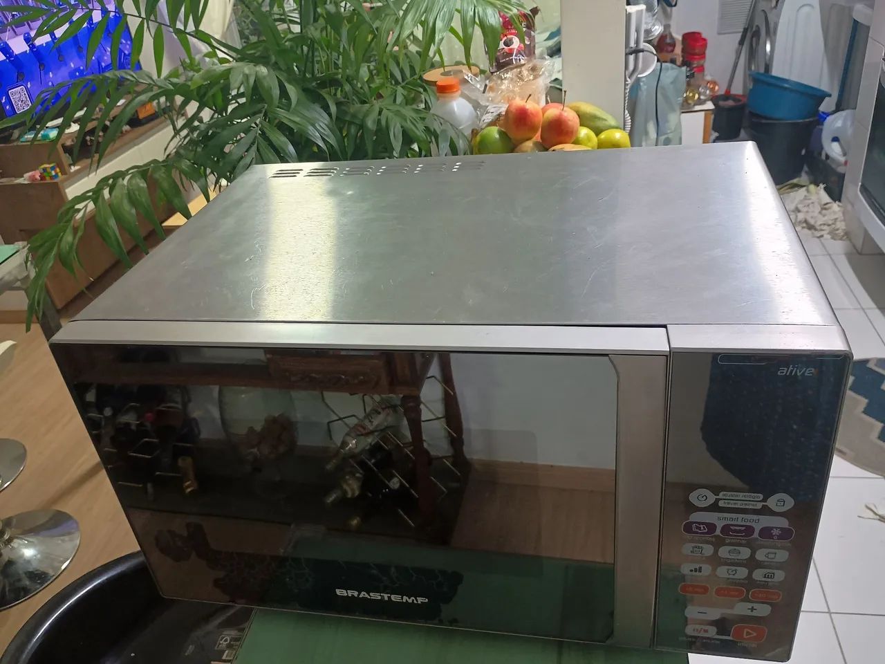 Vendo microondas Brastemp ative 30 litros semi novo em excelente estado, 220w para sua pra - Foto 3