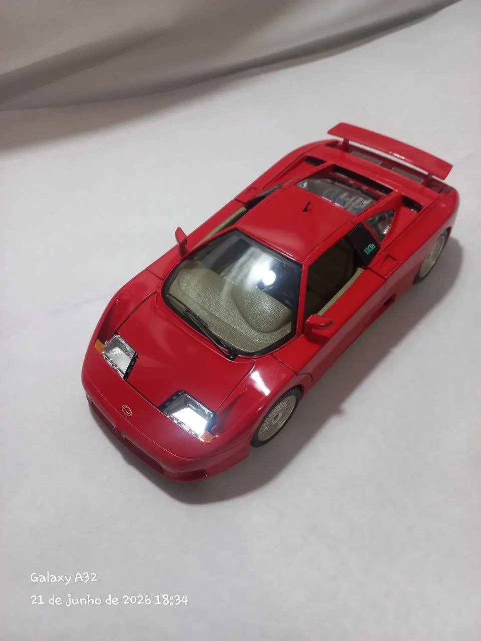 2 Carrinhos bugatti 1991 burago 1/18