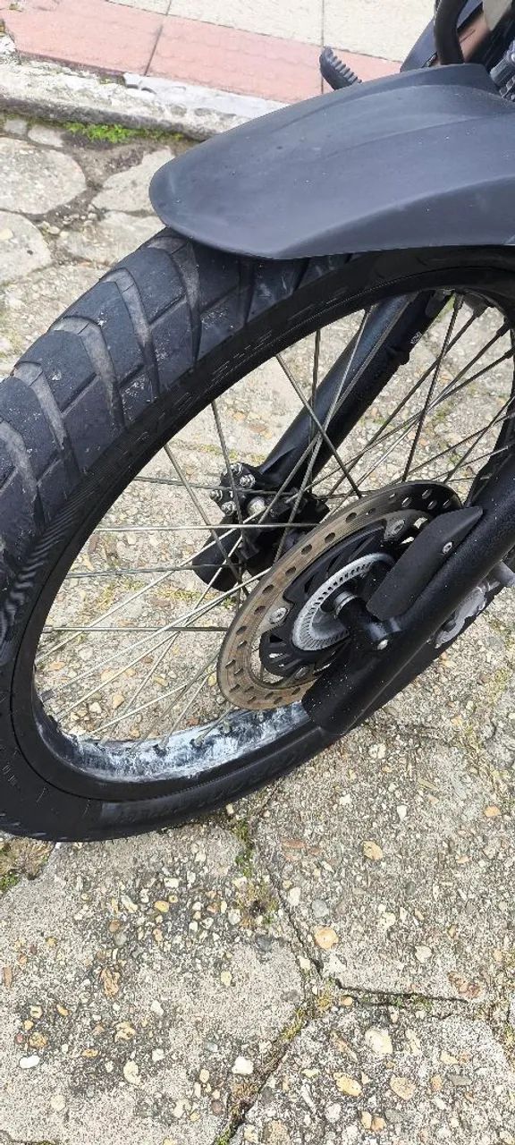 Moto em excelente estado de conservação 