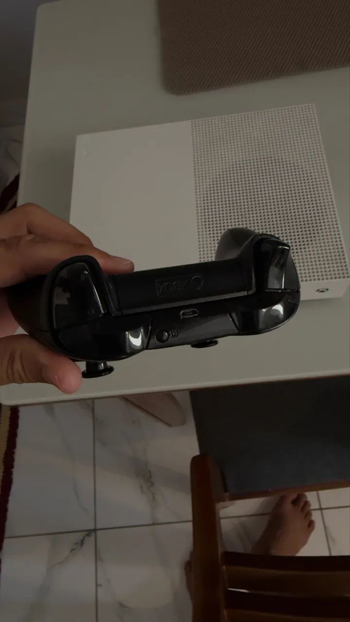 Xbox One S 1TB com 01 controle  - Foto 5