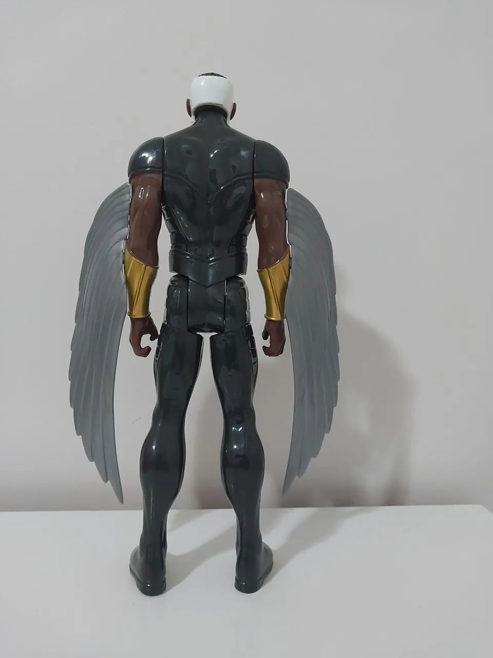 Boneco Falcon Negro 30cm  - Hasbro  - Foto 2