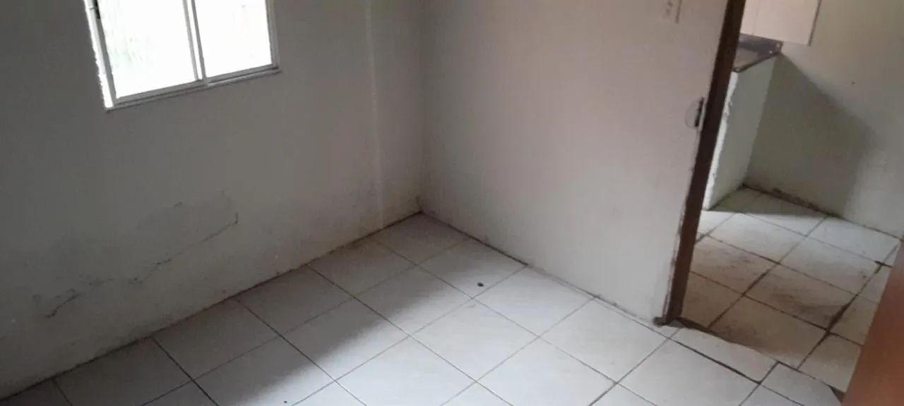 Casa com 3 quartos e ponto comercial! - Foto 2