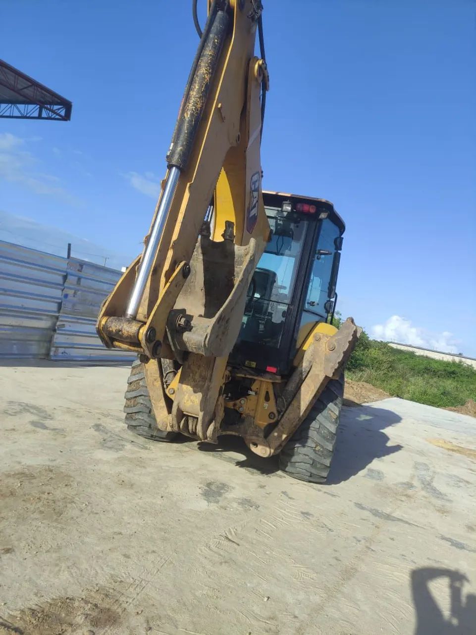 CAT 416 2024 por 300MIL - Foto 2