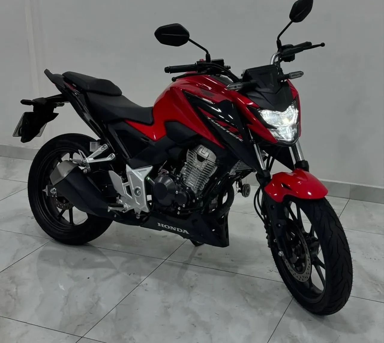 Honda CB300F 2024 