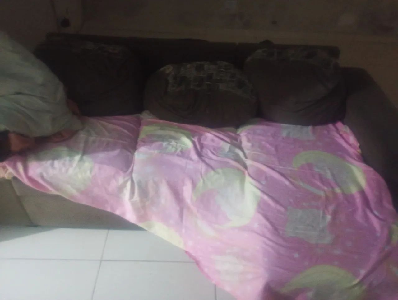 Vende se esse sofá! - Foto 3