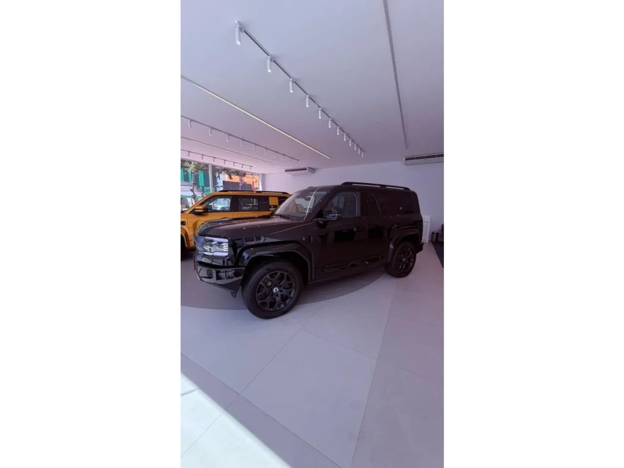 Denza B5 SUV híbrido plug-in, foto 4 de 6