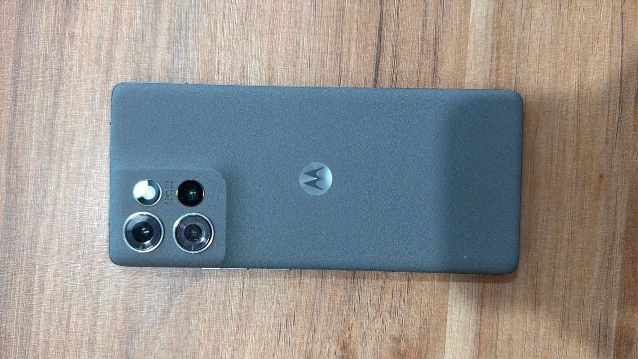 Celular Moto Edge 50 - Foto 2