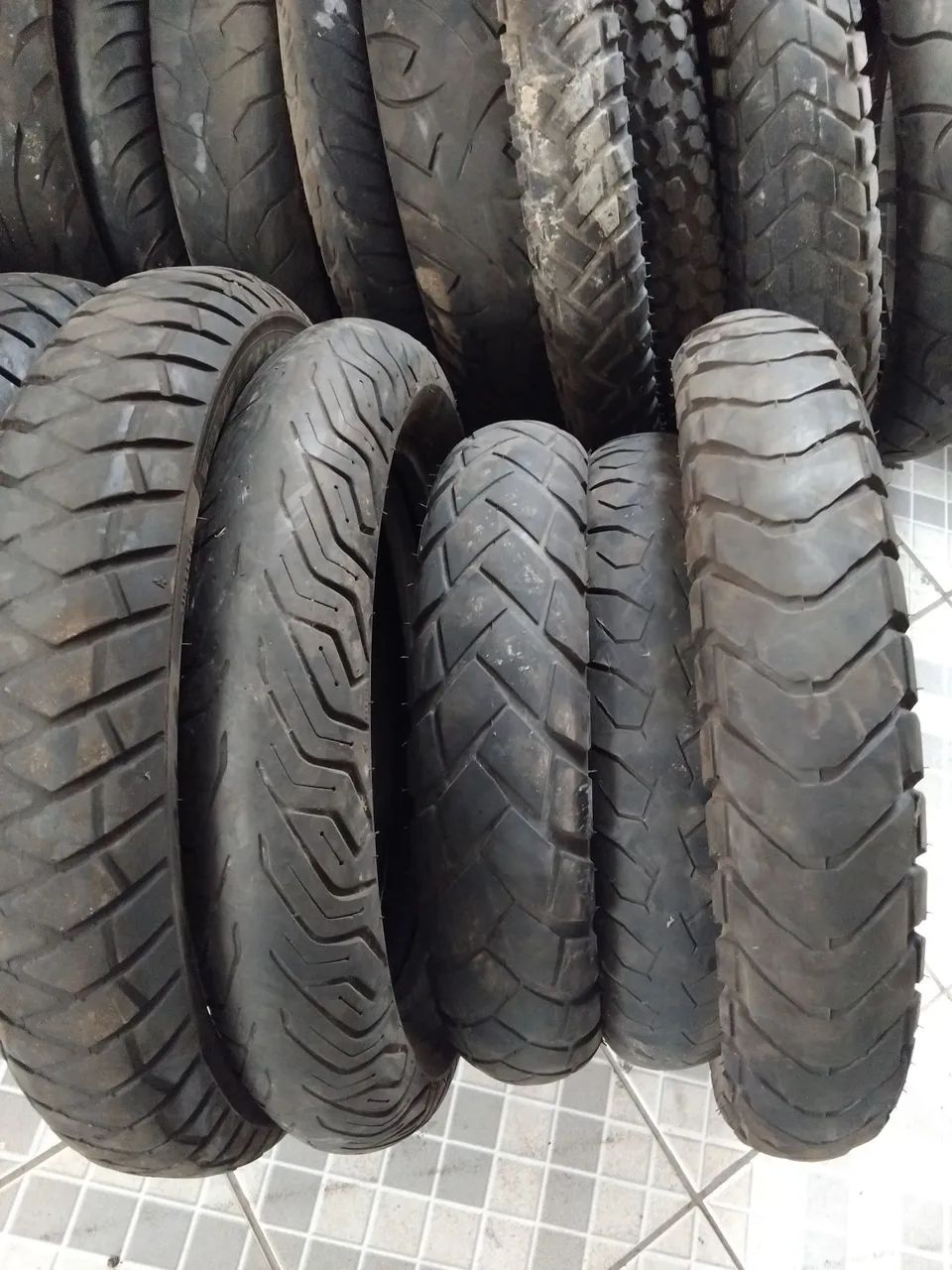 VENDO LOTE DE PNEUS USADOS - Foto 5