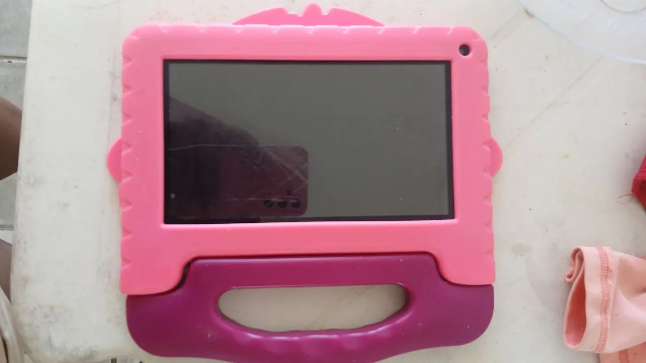 Vendo tablet com documento 