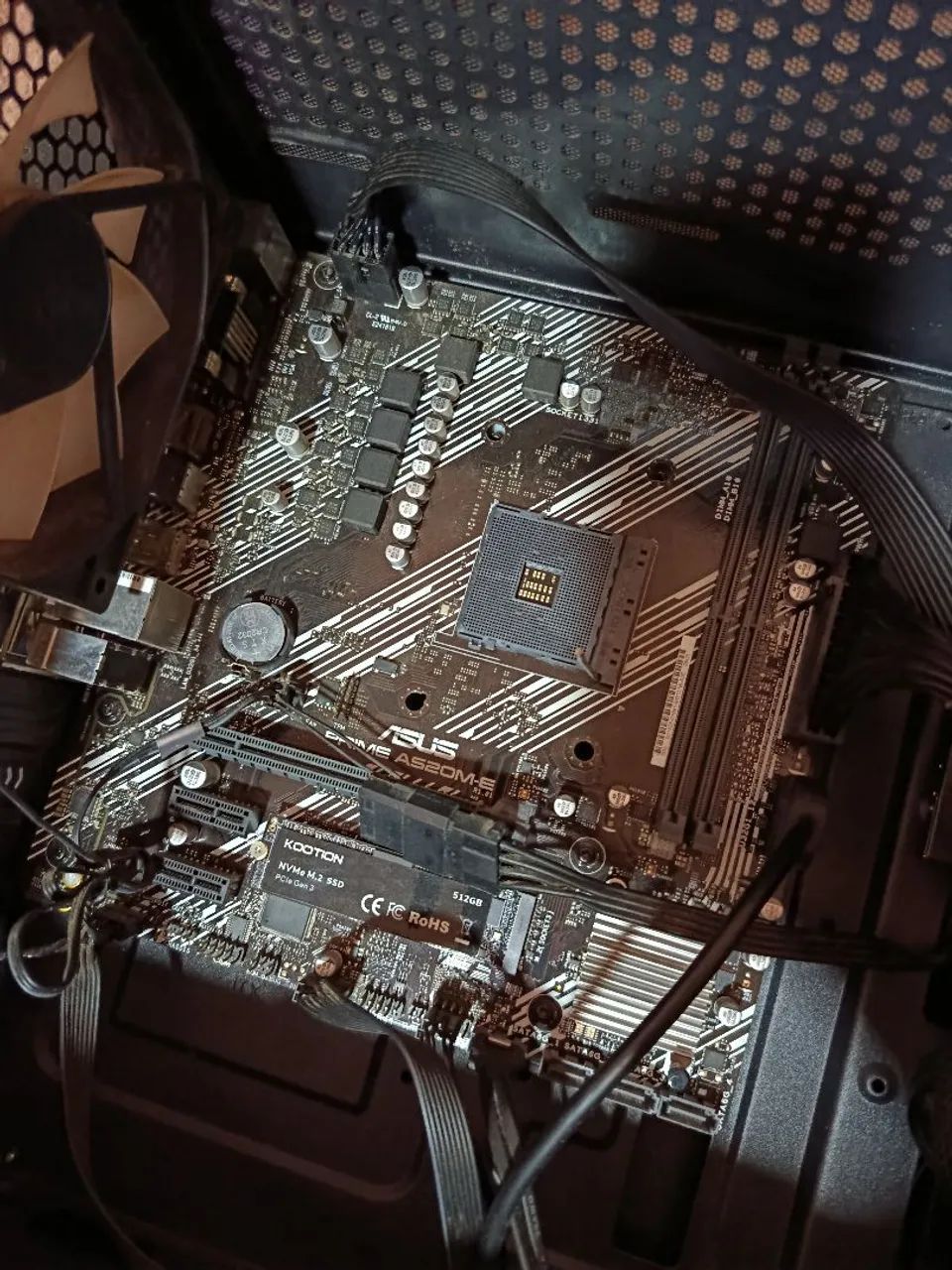 Kit - Placa mãe+ 16Gb de memória Ram