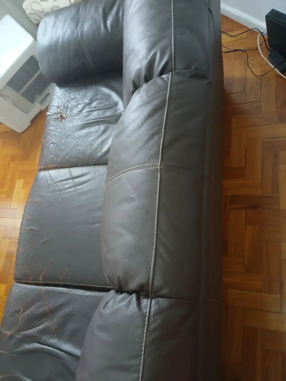 Sofa Couro 3 lugares - Foto 5